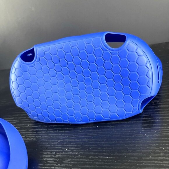 VR Silicone Protective Case Set For Controllers & Headset Enhanced Grip & Prote - Picture 3 of 4